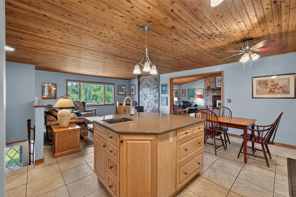46 Bootlegger Trail Clancy MT 59634
