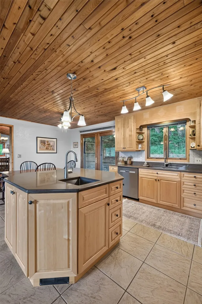 46 Bootlegger Trail Clancy MT 59634