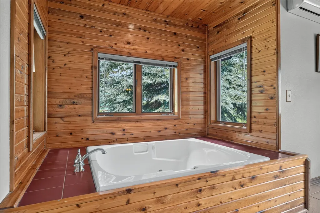 46 Bootlegger Trail Clancy MT 59634