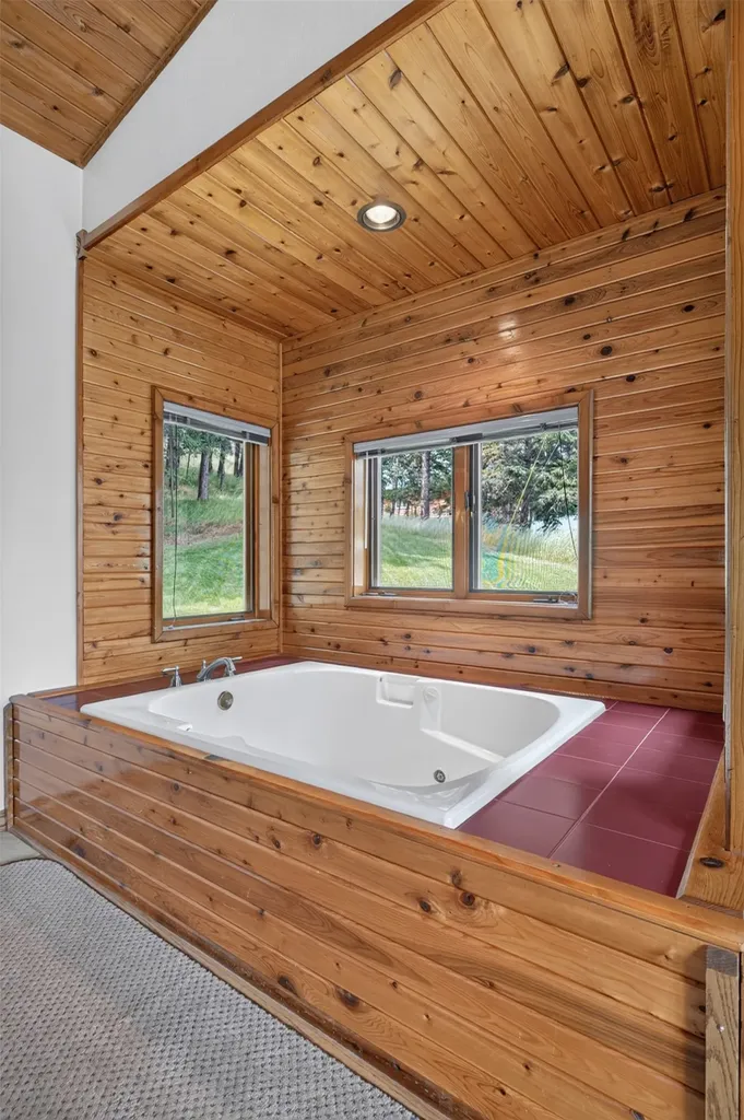 46 Bootlegger Trail Clancy MT 59634