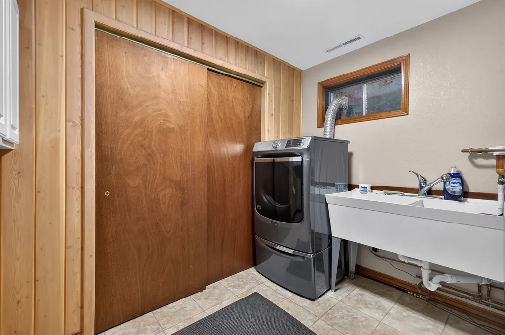 46 Bootlegger Trail Clancy MT 59634