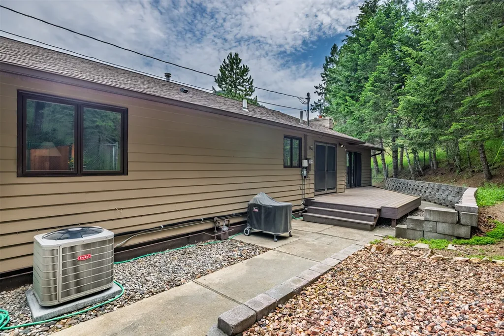 46 Bootlegger Trail Clancy MT 59634