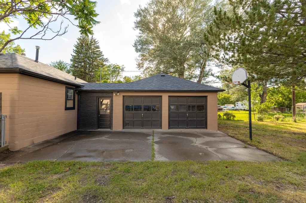 1217 10th Avenue SW Great Falls MT 59404