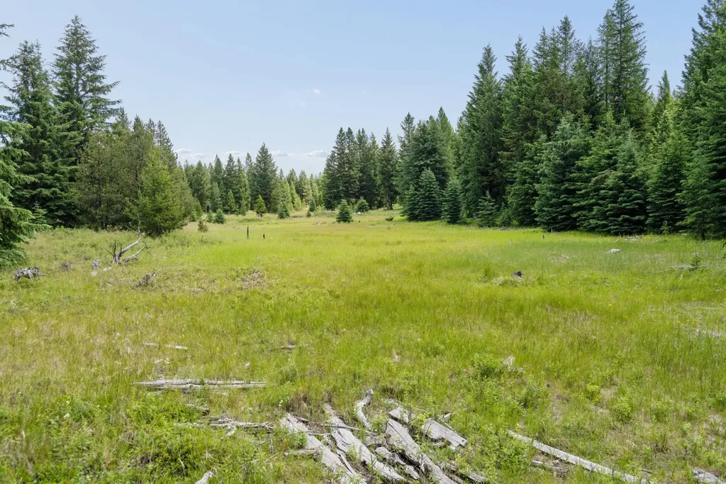 554 Pinkham Road Rexford MT 59930