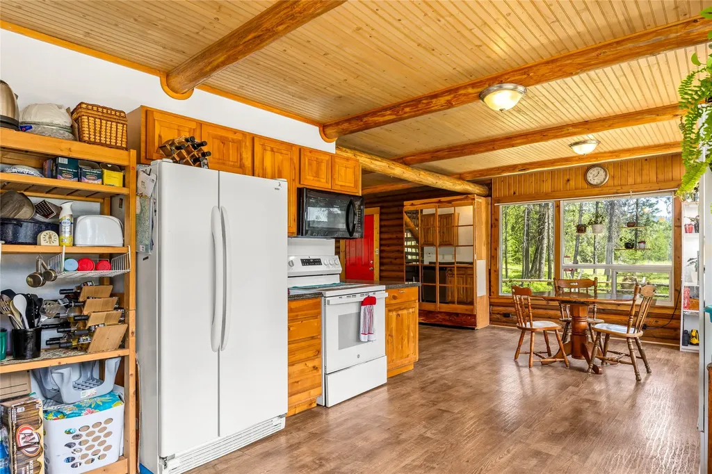 136 Brown Bear Lane De Borgia MT 59830