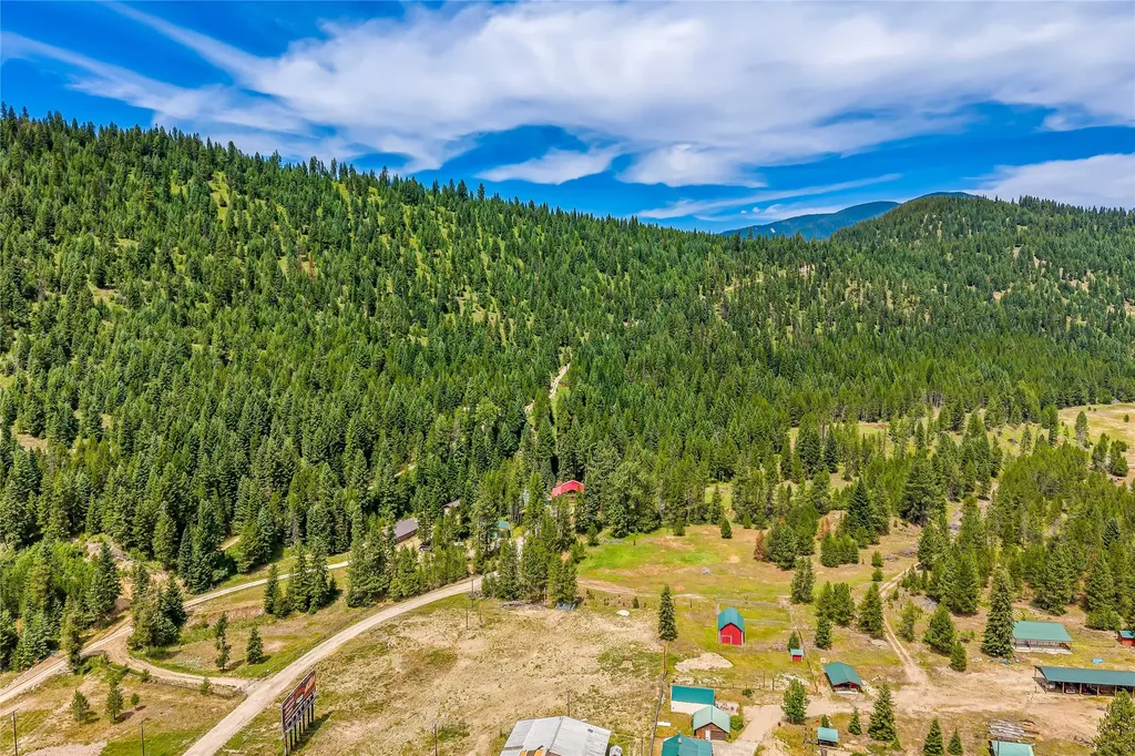 136 Brown Bear Lane De Borgia MT 59830