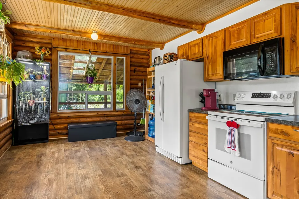 136 Brown Bear Lane De Borgia MT 59830