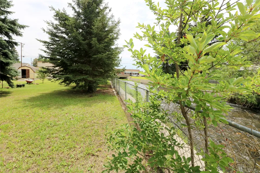 17 E Riggs Street East Helena MT 59635