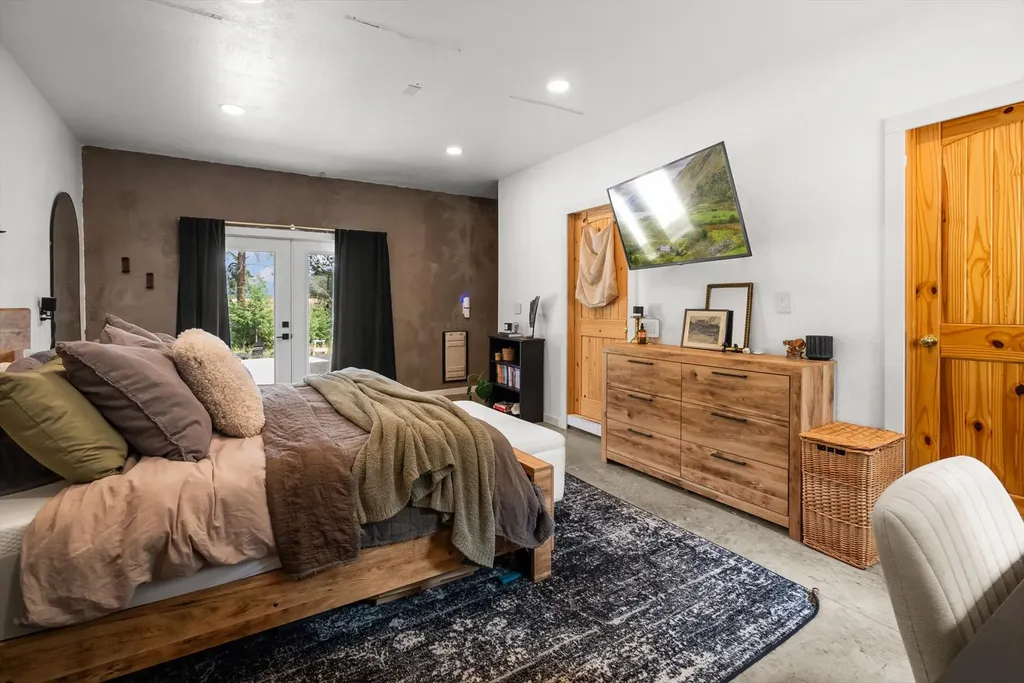 81 Grandview Terrace Lakeside MT 59922