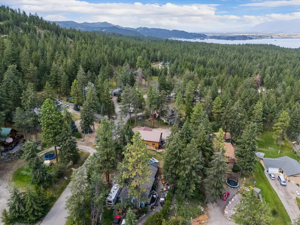 81 Grandview Terrace Lakeside MT 59922