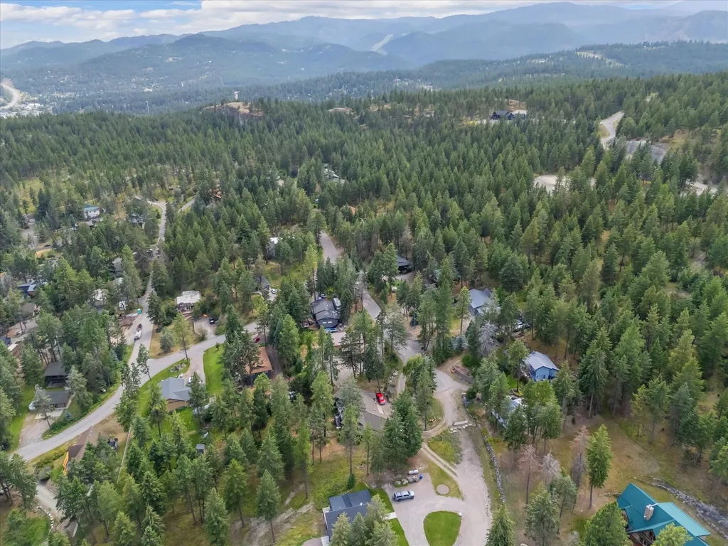 81 Grandview Terrace Lakeside MT 59922