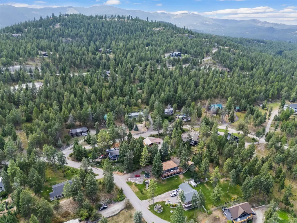81 Grandview Terrace Lakeside MT 59922
