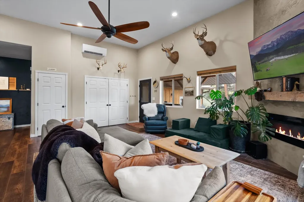 81 Grandview Terrace Lakeside MT 59922