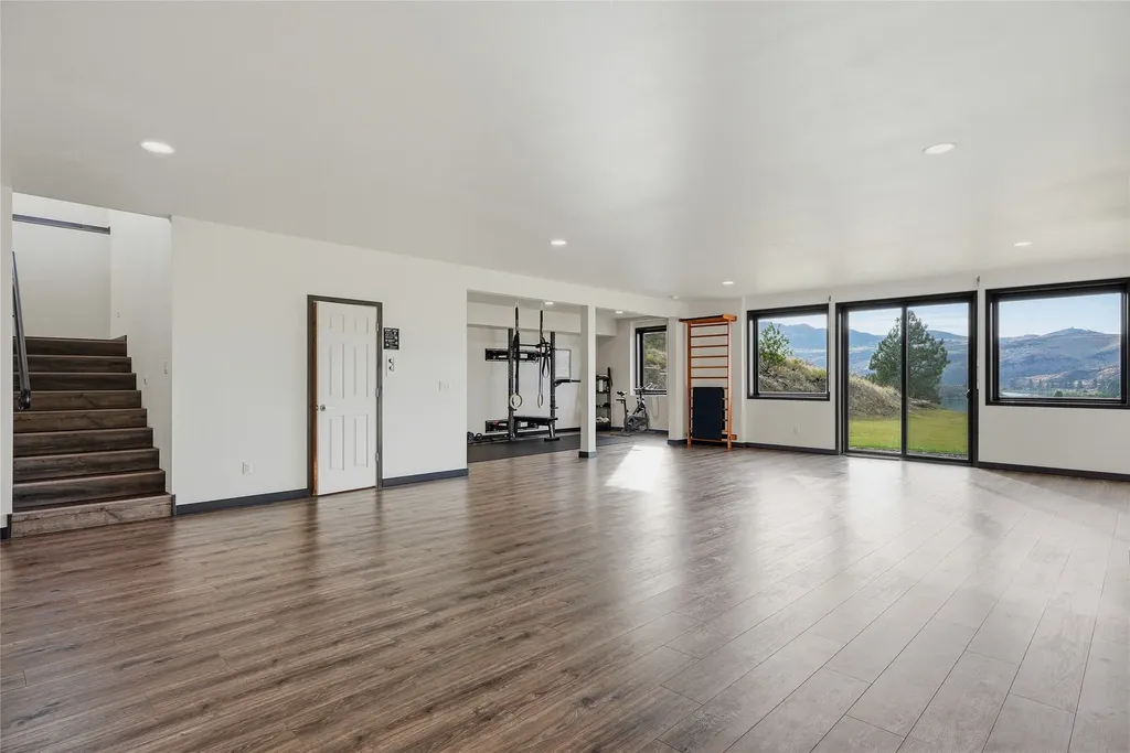 9701 Mt Highway 200 Dixon MT 59831