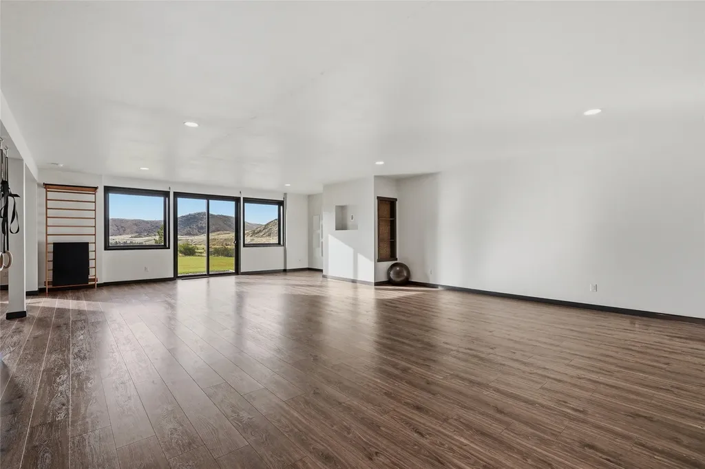 9701 Mt Highway 200 Dixon MT 59831