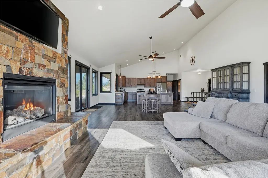 9701 Mt Highway 200 Dixon MT 59831