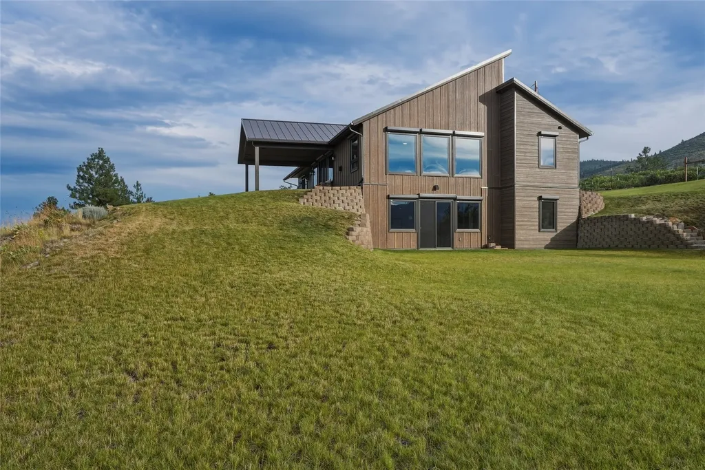 9701 Mt Highway 200 Dixon MT 59831