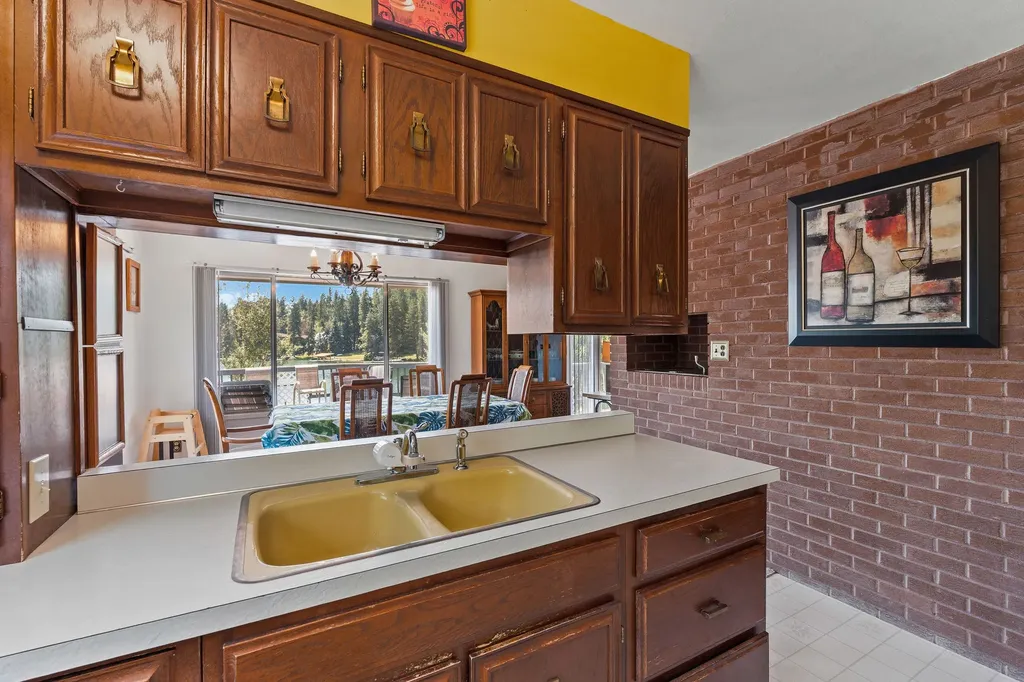 205 Lakeshore Drive Lakeside MT 59922