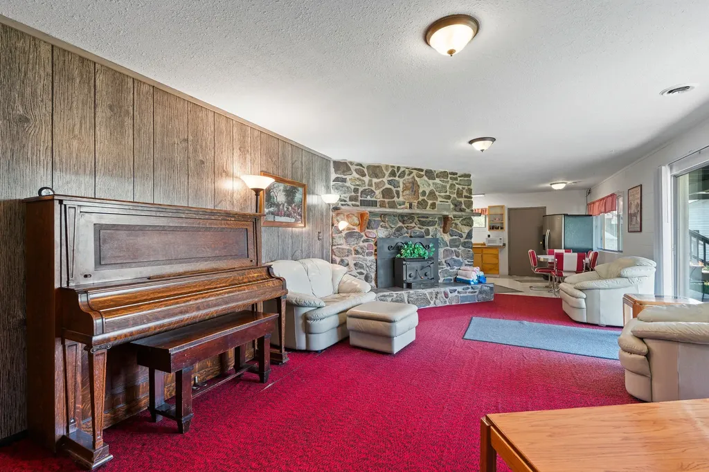 205 Lakeshore Drive Lakeside MT 59922