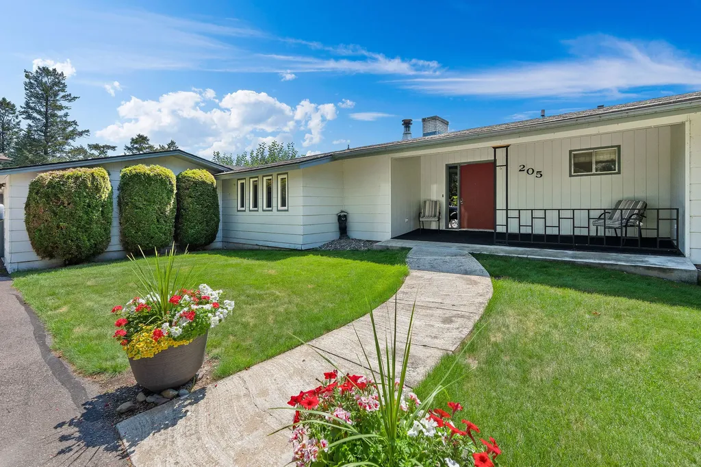 205 Lakeshore Drive Lakeside MT 59922