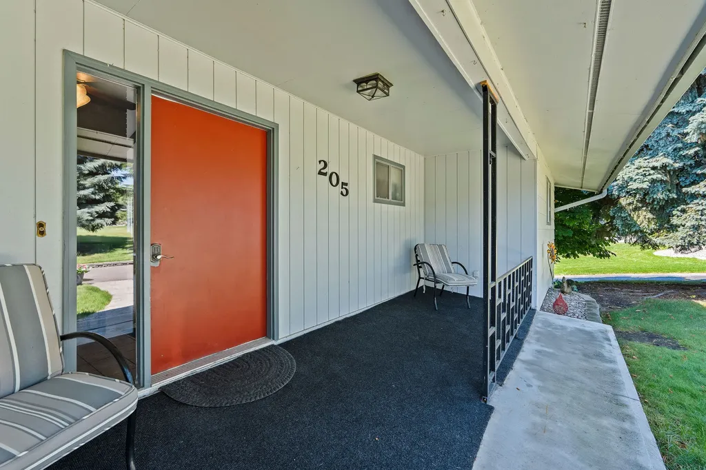 205 Lakeshore Drive Lakeside MT 59922