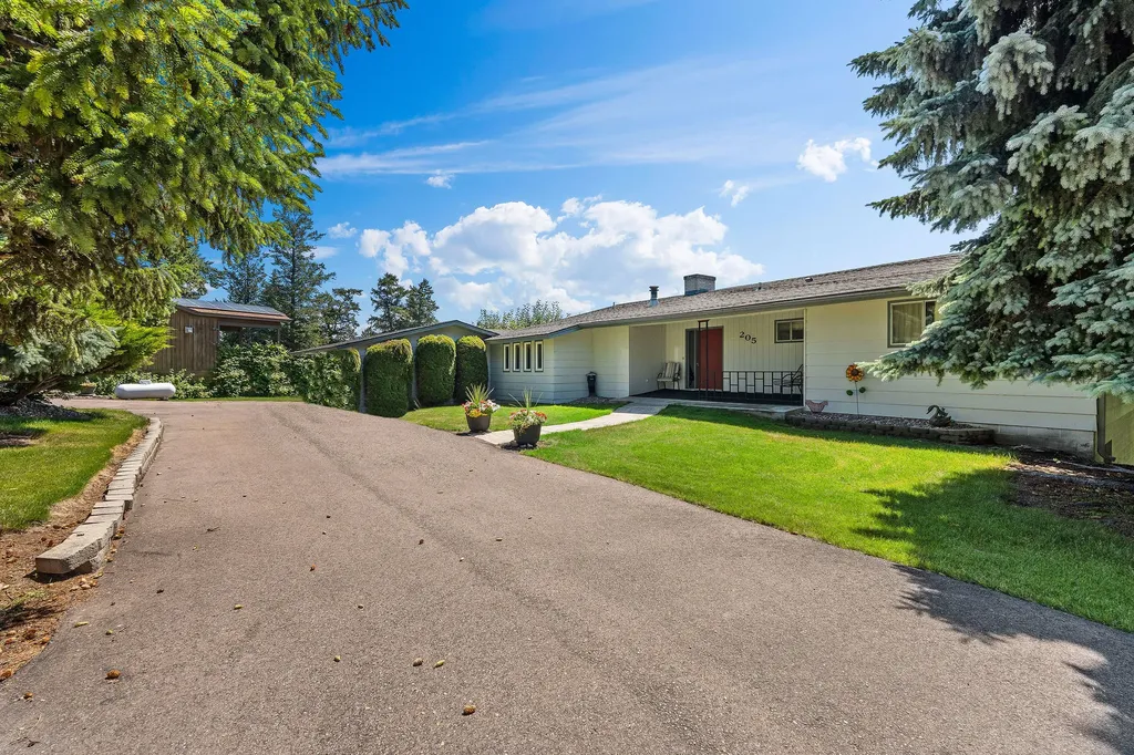 205 Lakeshore Drive Lakeside MT 59922