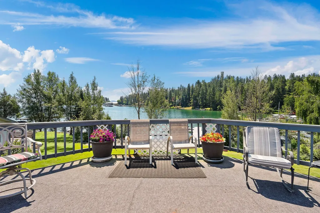 205 Lakeshore Drive Lakeside MT 59922