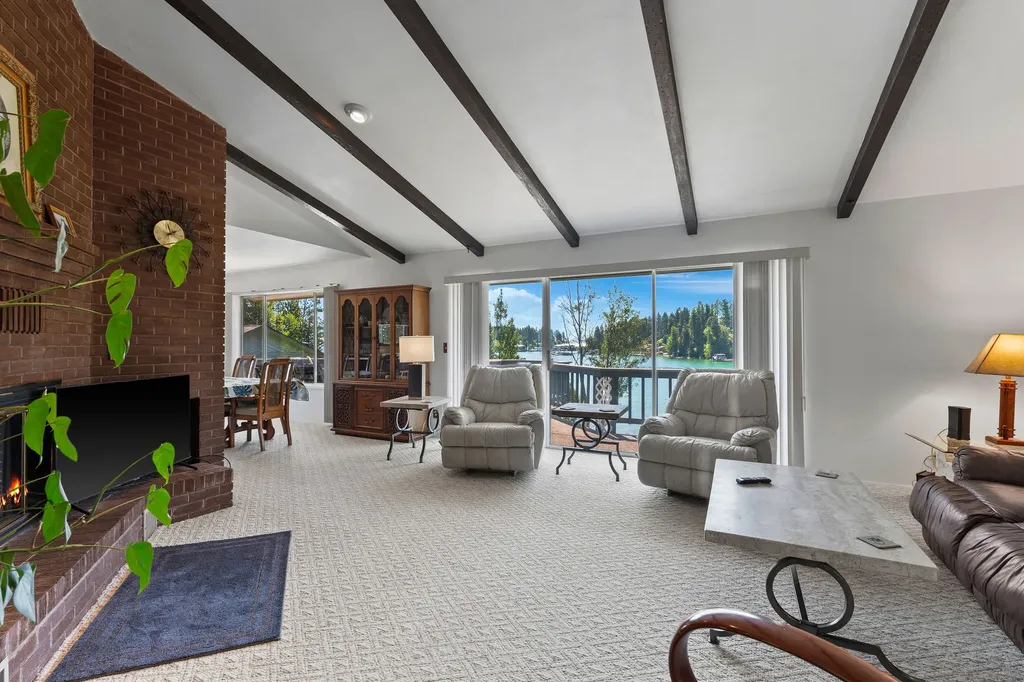 205 Lakeshore Drive Lakeside MT 59922