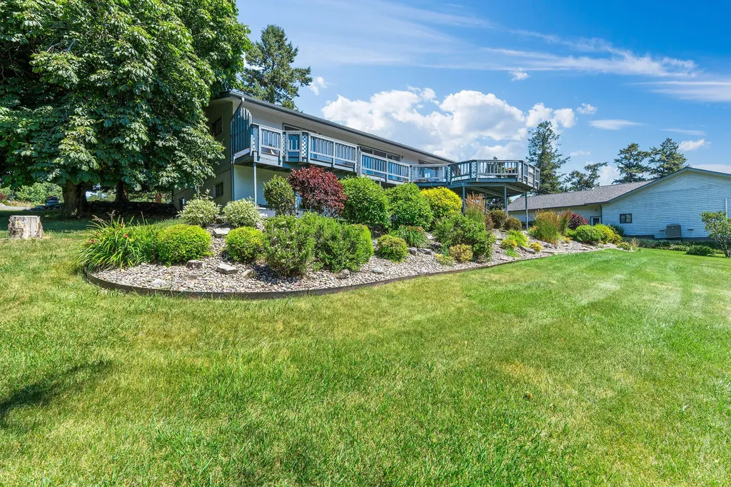205 Lakeshore Drive Lakeside MT 59922