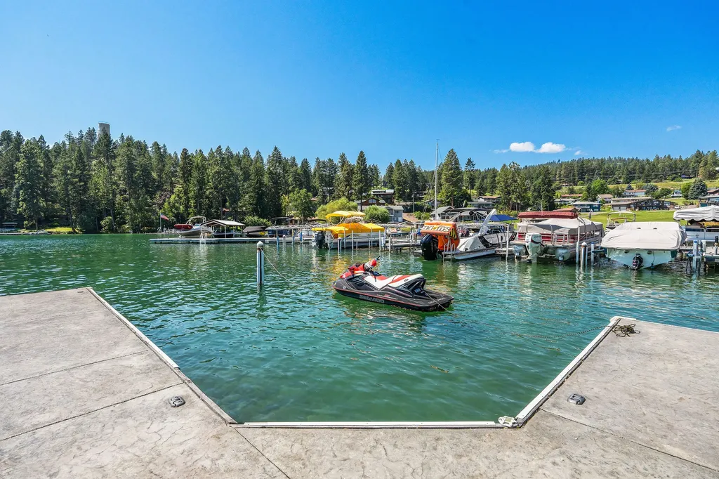 205 Lakeshore Drive Lakeside MT 59922