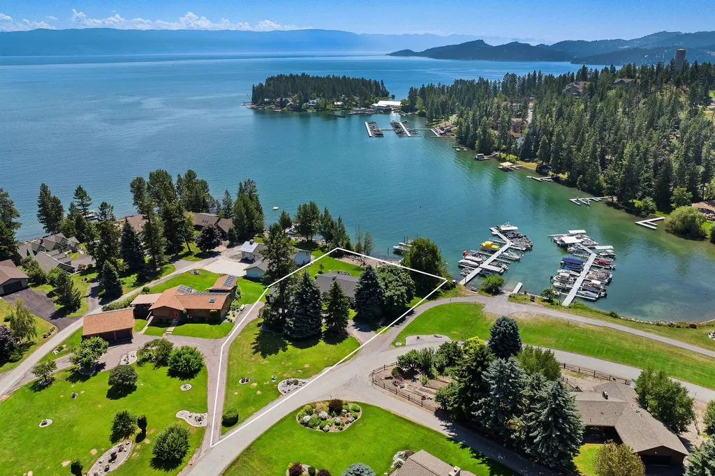 205 Lakeshore Drive Lakeside MT 59922