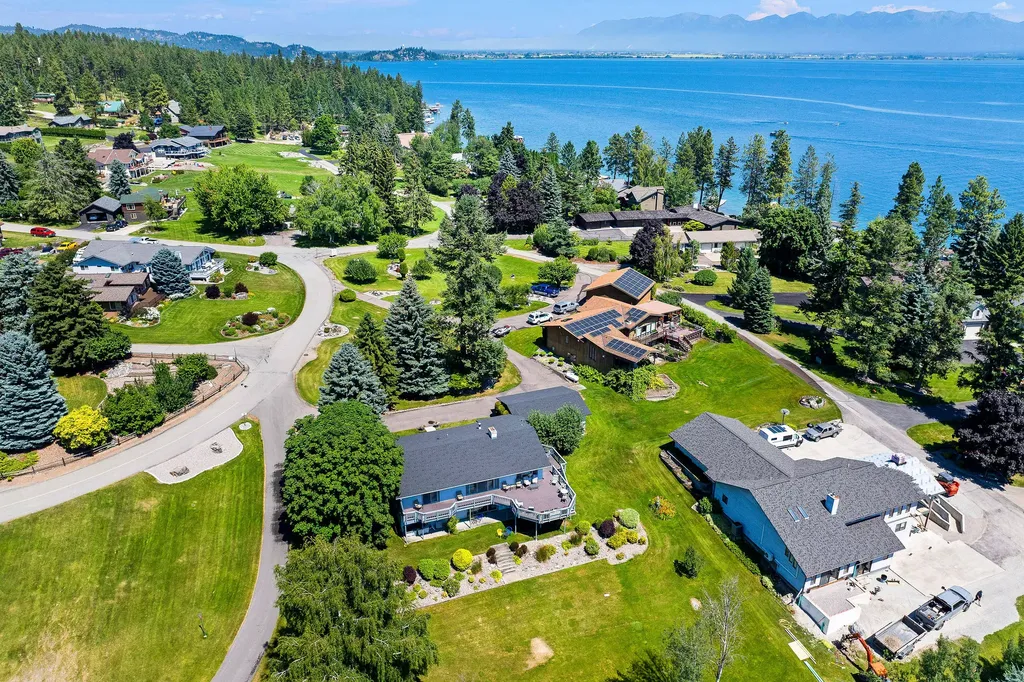 205 Lakeshore Drive Lakeside MT 59922