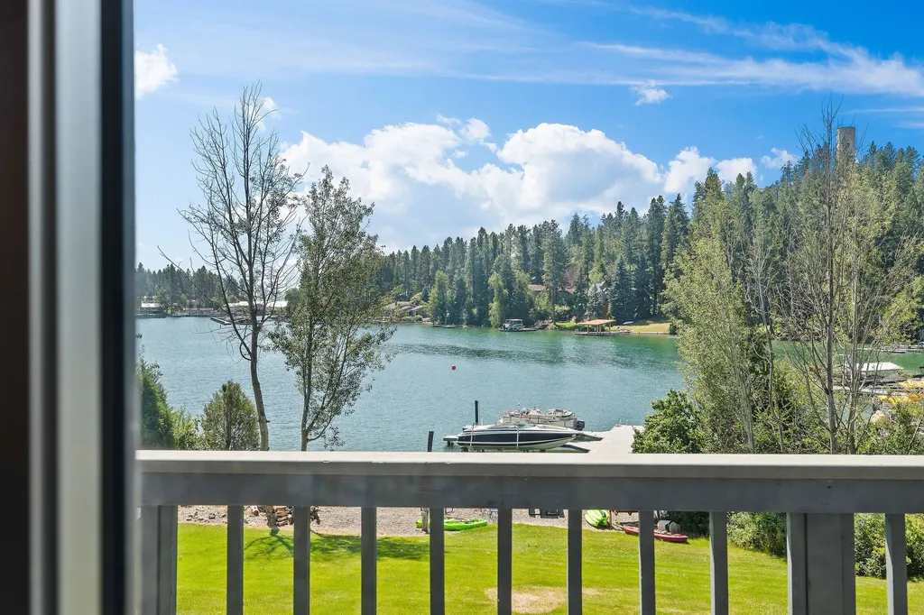 205 Lakeshore Drive Lakeside MT 59922