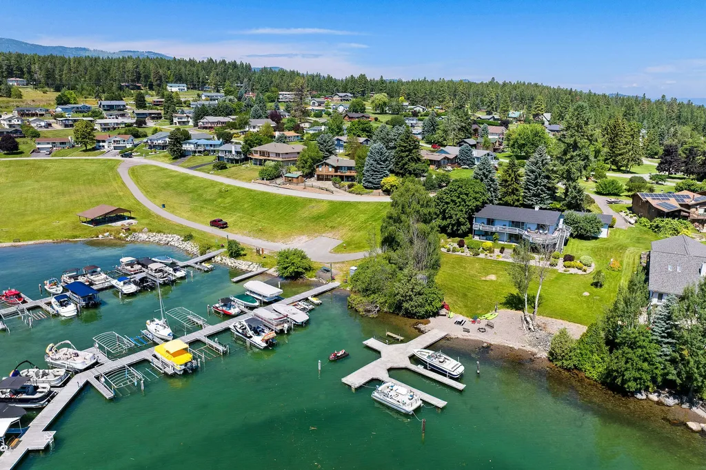 205 Lakeshore Drive Lakeside MT 59922
