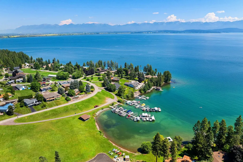 205 Lakeshore Drive Lakeside MT 59922
