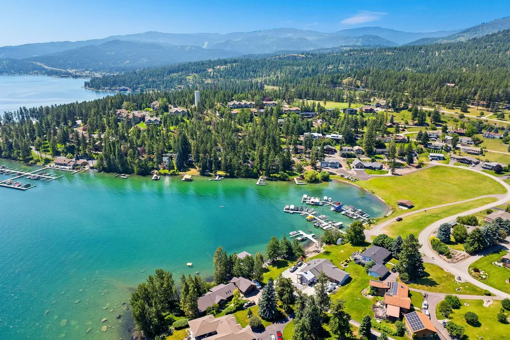 205 Lakeshore Drive Lakeside MT 59922
