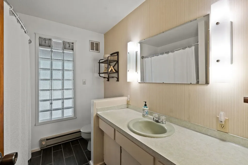 32498 Tarrs Lane Polson MT 59860