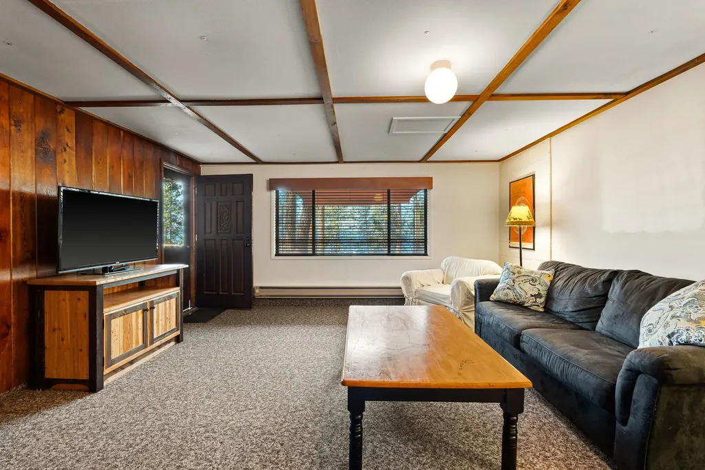 32498 Tarrs Lane Polson MT 59860