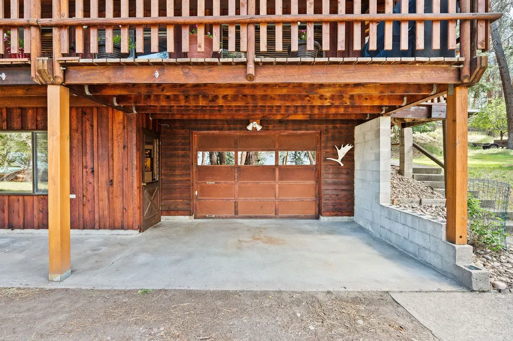 32498 Tarrs Lane Polson MT 59860
