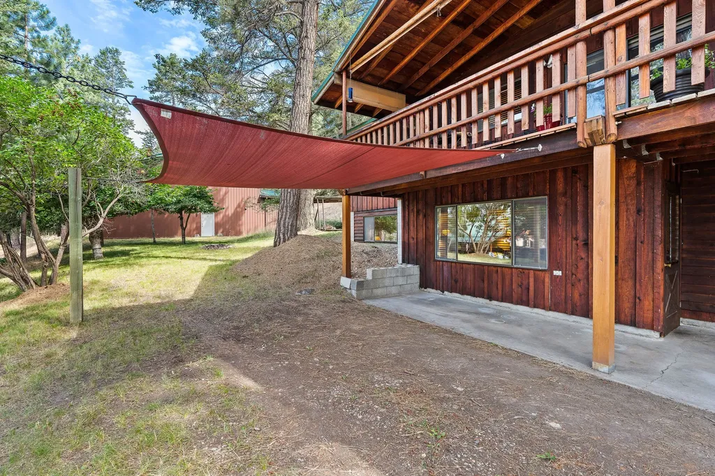 32498 Tarrs Lane Polson MT 59860