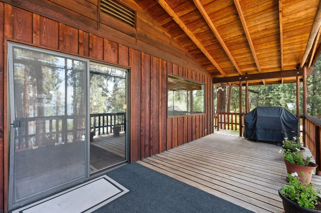 32498 Tarrs Lane Polson MT 59860