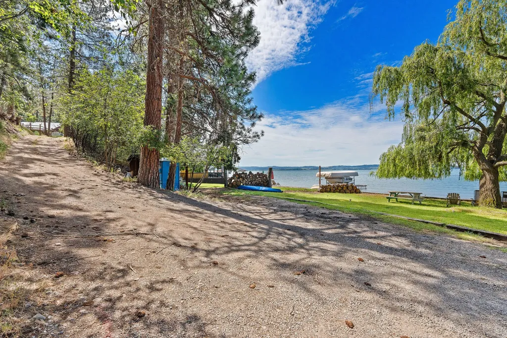 32498 Tarrs Lane Polson MT 59860