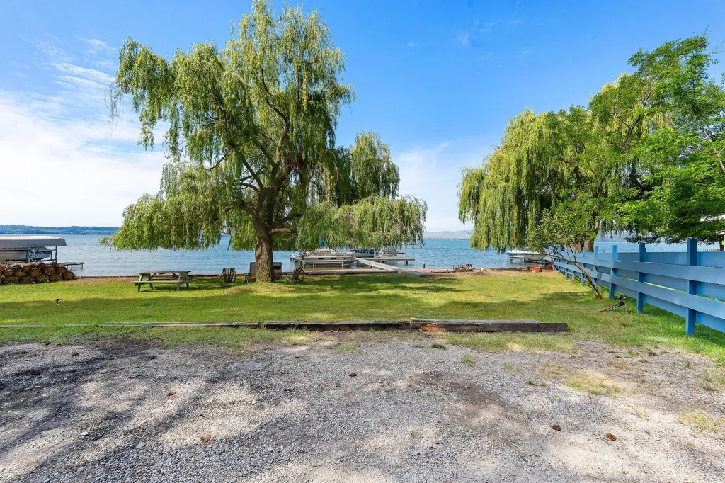 32498 Tarrs Lane Polson MT 59860
