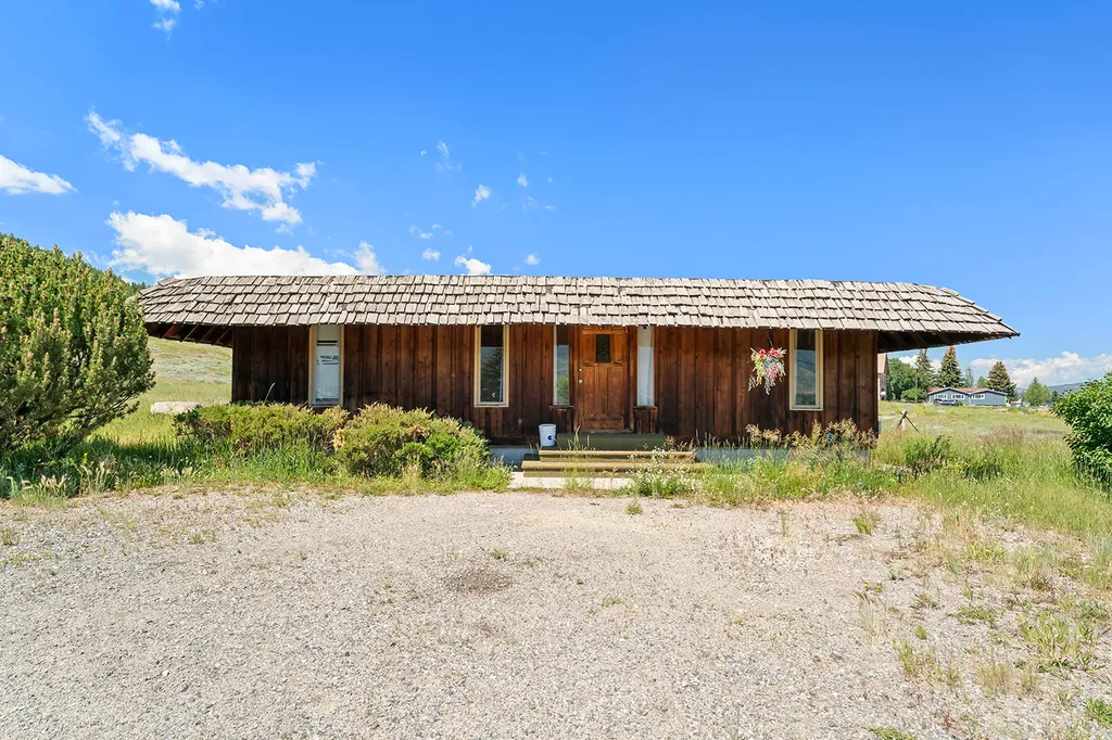 390 Holmes Avenue Butte MT 59701