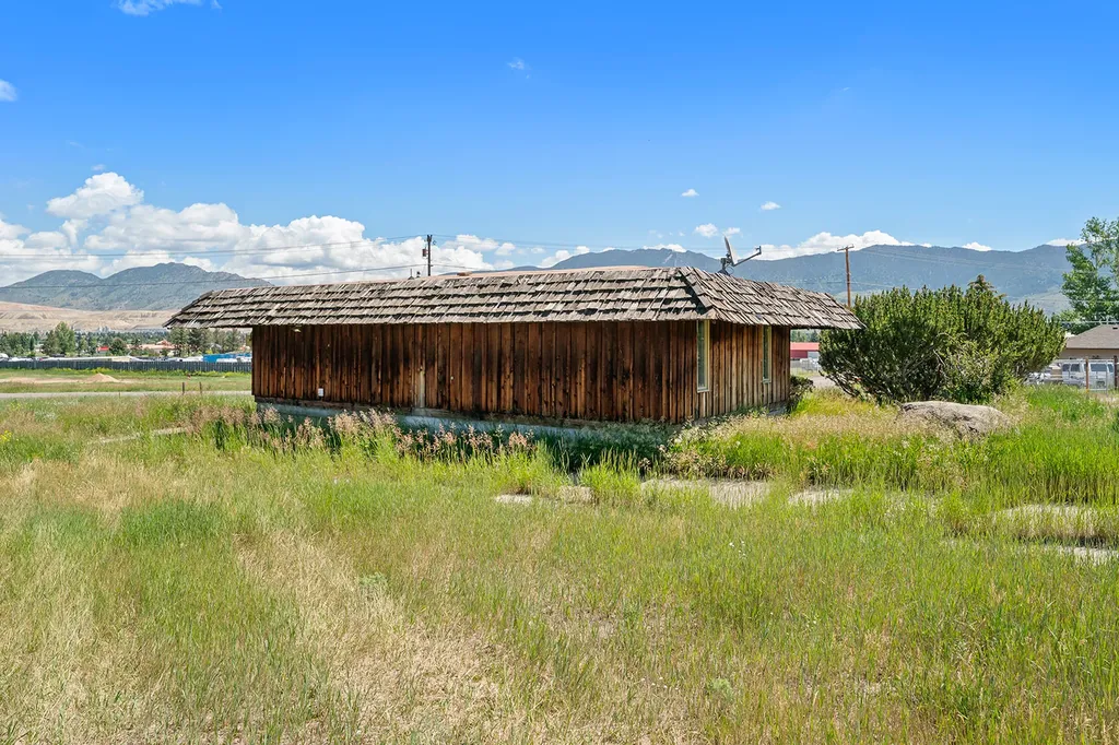 390 Holmes Avenue Butte MT 59701