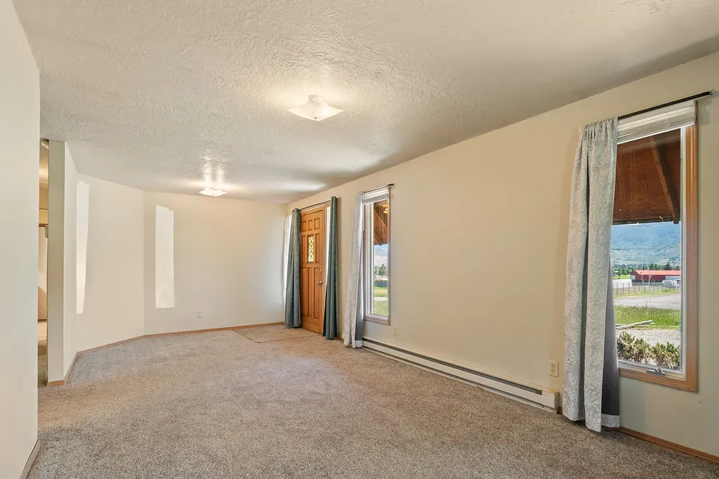 390 Holmes Avenue Butte MT 59701