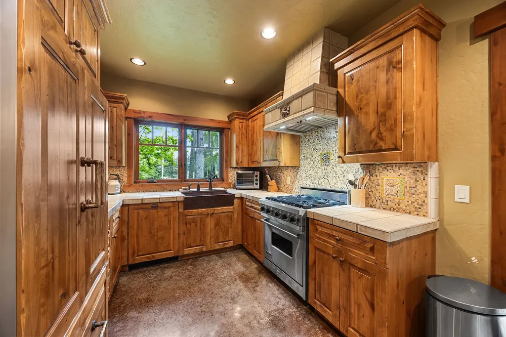 500 Wild Swan Trail Bigfork MT 59911