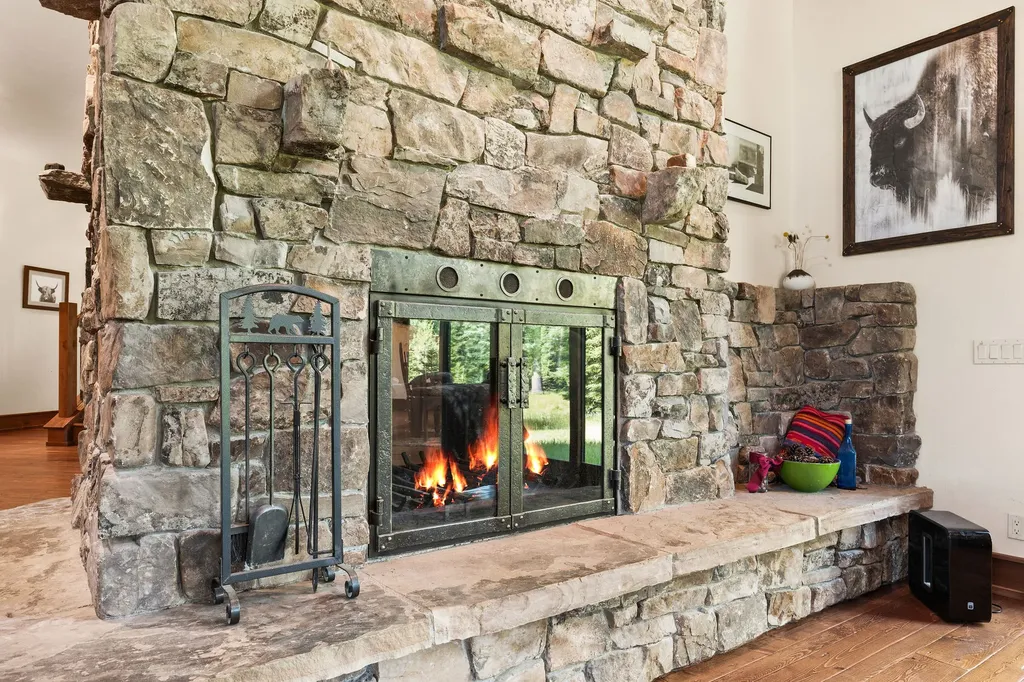 500 Wild Swan Trail Bigfork MT 59911