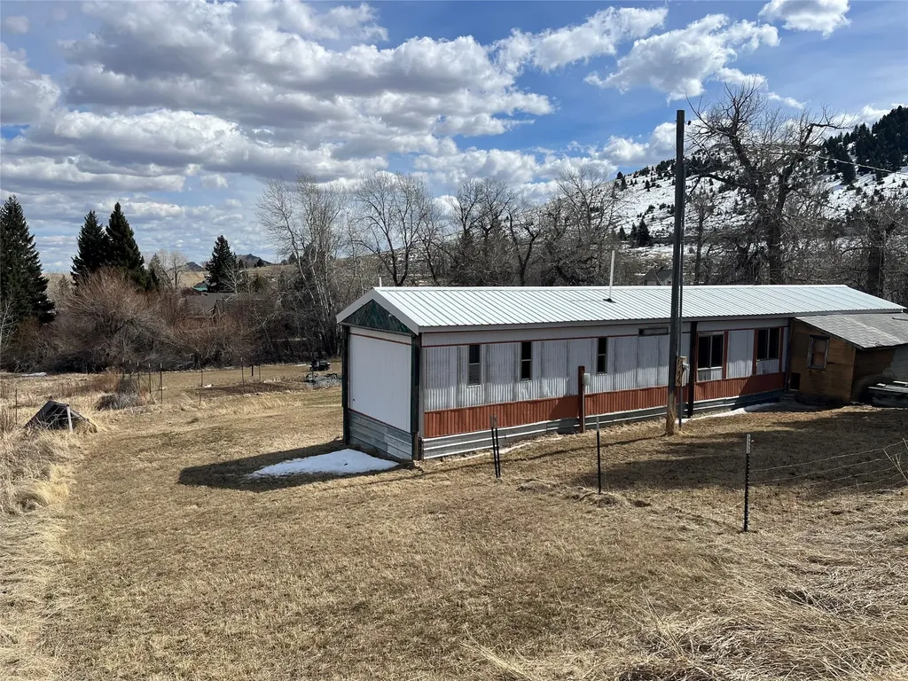 10 Isdell Street Pony MT 59747