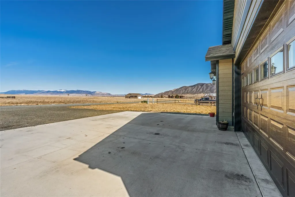 9 Fraker Loop Whitehall MT 59759